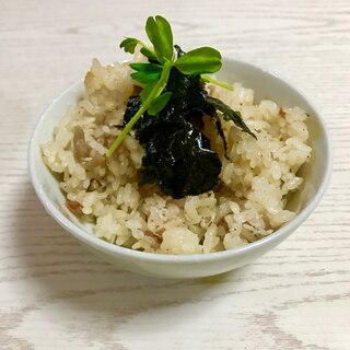 生姜、梅、じゃこ、レンコンの炊き込みご飯